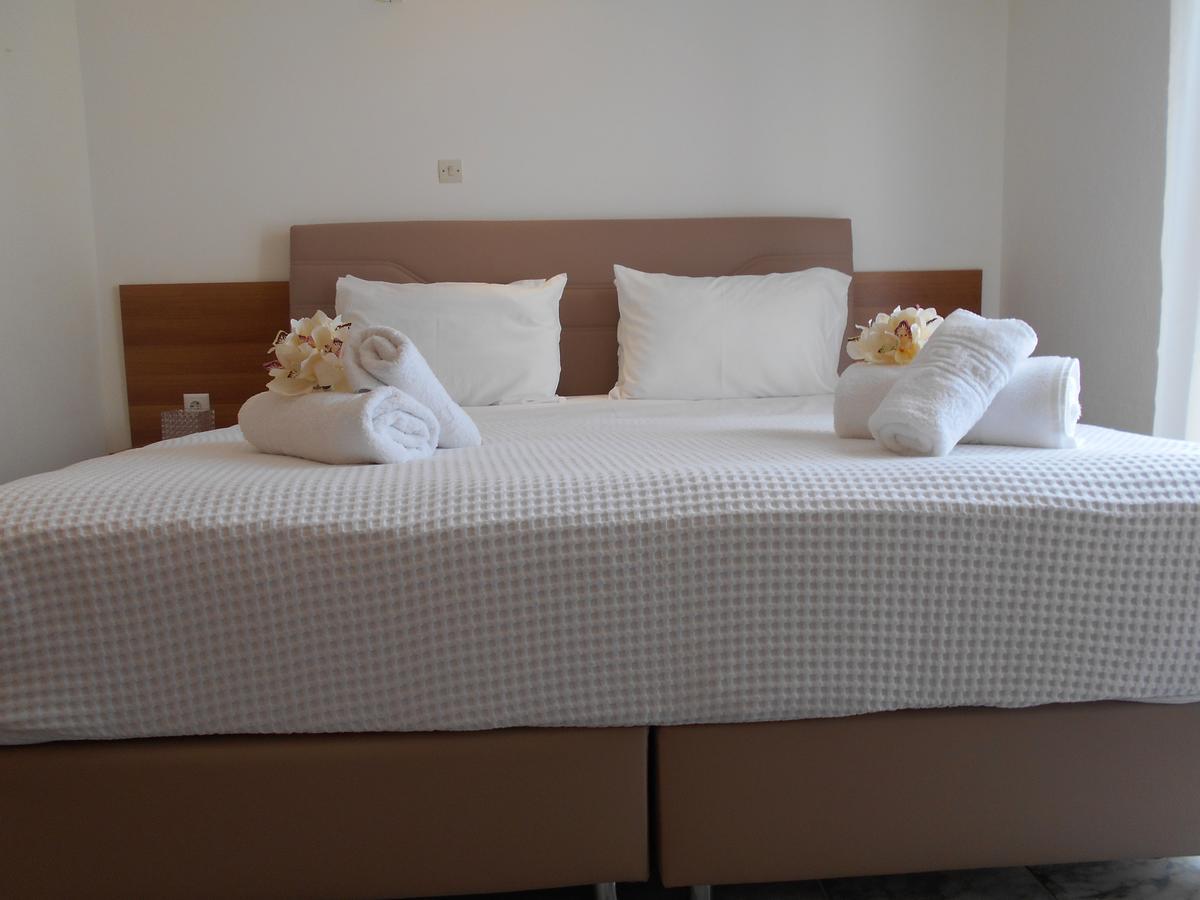 Kinira Beach Hotel Luaran gambar